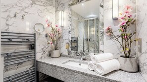 Apartment, City View | Bathroom