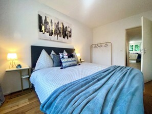 WiFi, bed sheets - Modern 3.5-room apartment near Will SG (Rickenbach)