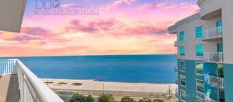 13th Floor Penthouse overlooking the Gulf!