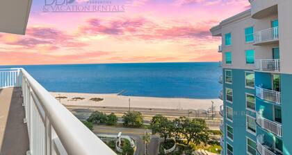 13th Floor Penthouse overlooking the Gulf!
