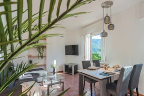Interior - The Secret Lake View by Rent all Como (Pognana Lario)