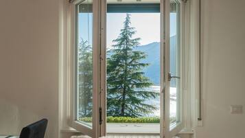 Apartment (2 Bedrooms) | Lake view