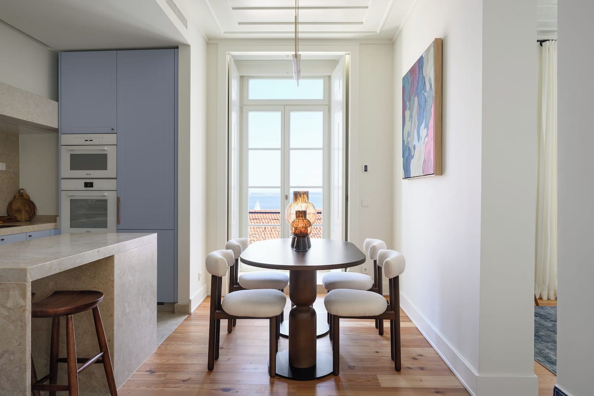 Basic Apartment | Private kitchen | Fridge, microwave, oven, stovetop