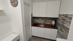 Unclassified image, 2 of 22, button - b&b Il Regno delle due Sicilie (Naples)