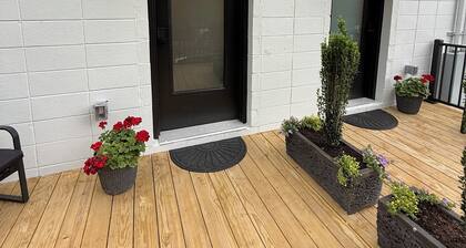Restful Remedy~A modern industrial farmhouse Alcove studio in Pilot Mountain.