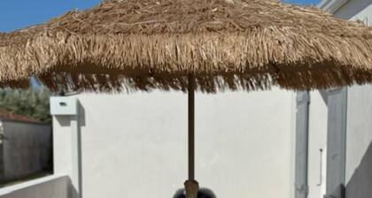 Maison neuve
Ă 50 mĂštres de la plage des Huttes Ă Saint Denis dâOlĂ©ron