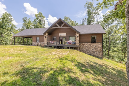5-bedroom house just outside of Big Spring-Ozark National Scenic Riverways!