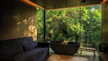 Luxury Villa, Garden View | Free WiFi