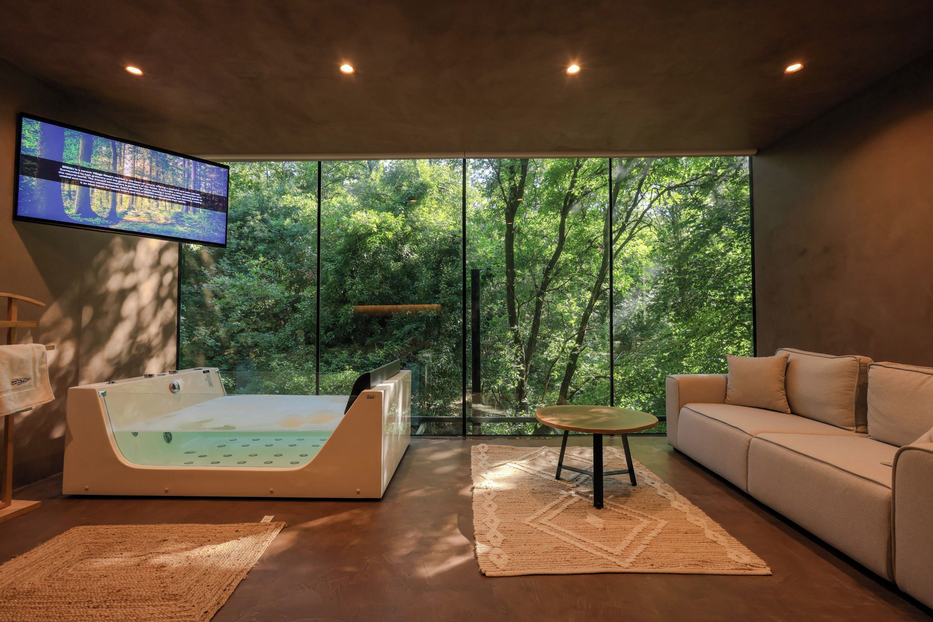 Luxury Villa, Garden View | Free WiFi