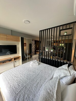 1 slaapkamer, een bureau, een strijkplank/strijkijzer, gratis wifi