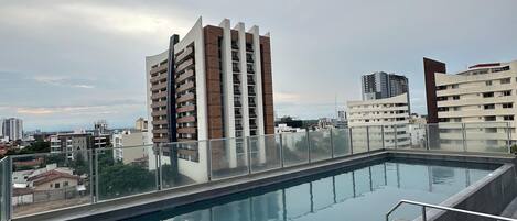 حمّام سباحة خارجي