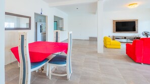 3 bedrooms - Casa com Wifi Churrasqueira e Tima Localiza o (Camaçari)