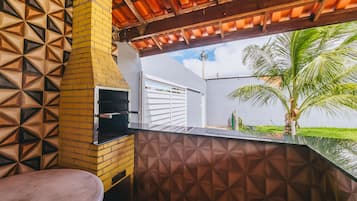 Casa, para fumantes | 3 quartos