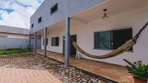 3 bedrooms - Casa com Wifi Churrasqueira e Tima Localiza o (Camaçari)