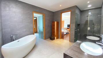Luxury Villa, 4 Bedrooms, Private Pool | Deep soaking bathtub