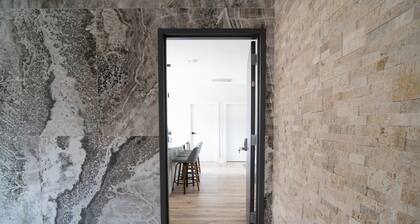 Modern 2-BR cabin in charming Conneaut by the Lake