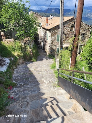 Enceinte de lâhĂ©bergement