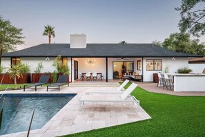 Pool - Turquoise Retreat - Pool, Putting Green, Location! (Scottsdale)