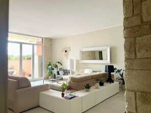 Smart TV, computer monitors - Welcome to your Seaside Home (Varazze)