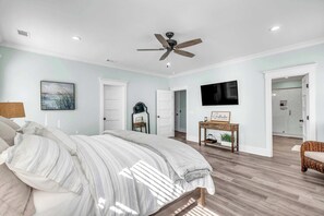 9 bedrooms, desk, iron/ironing board, travel crib