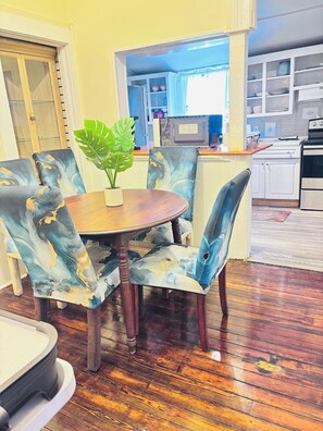 تناول الطعام