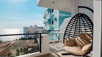 One Bedroom Apartment with Balcony and Sea View | Balcony