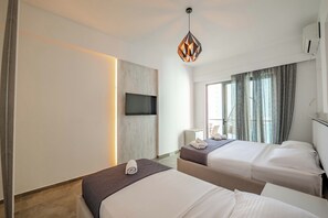 Triple Room with Sea View 105 | Free WiFi - StarLight Apartments 2 (Sarande)