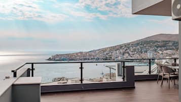 Suite with Sea View & Terrace | Terrace/patio