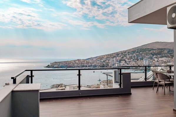 Suite with Sea View & Terrace | Terrace/patio