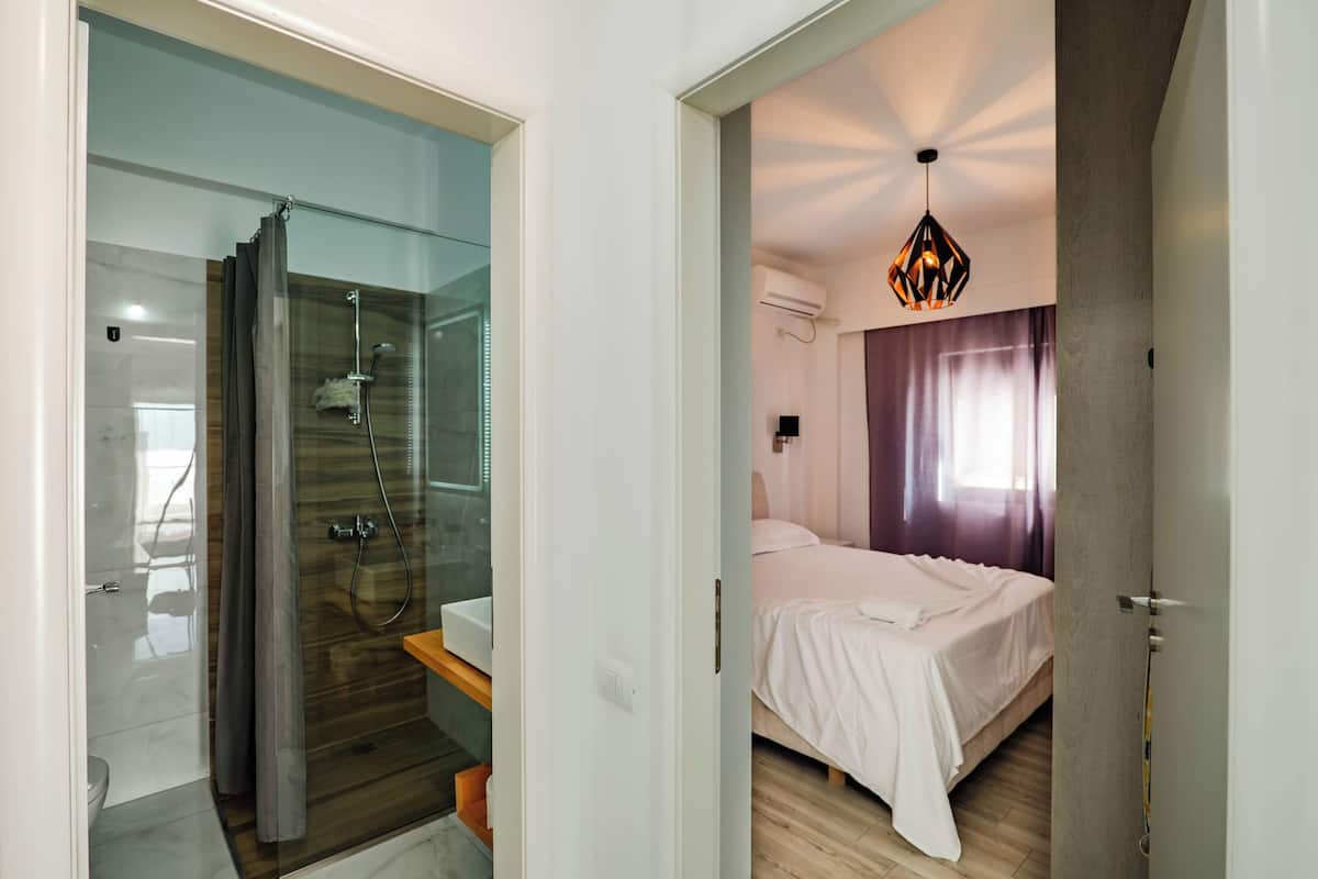 One Bedroom Apartment with Balcony and Sea View | Free WiFi