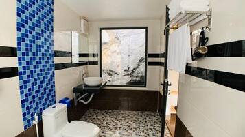 Bungalow, Garden View | Bathroom