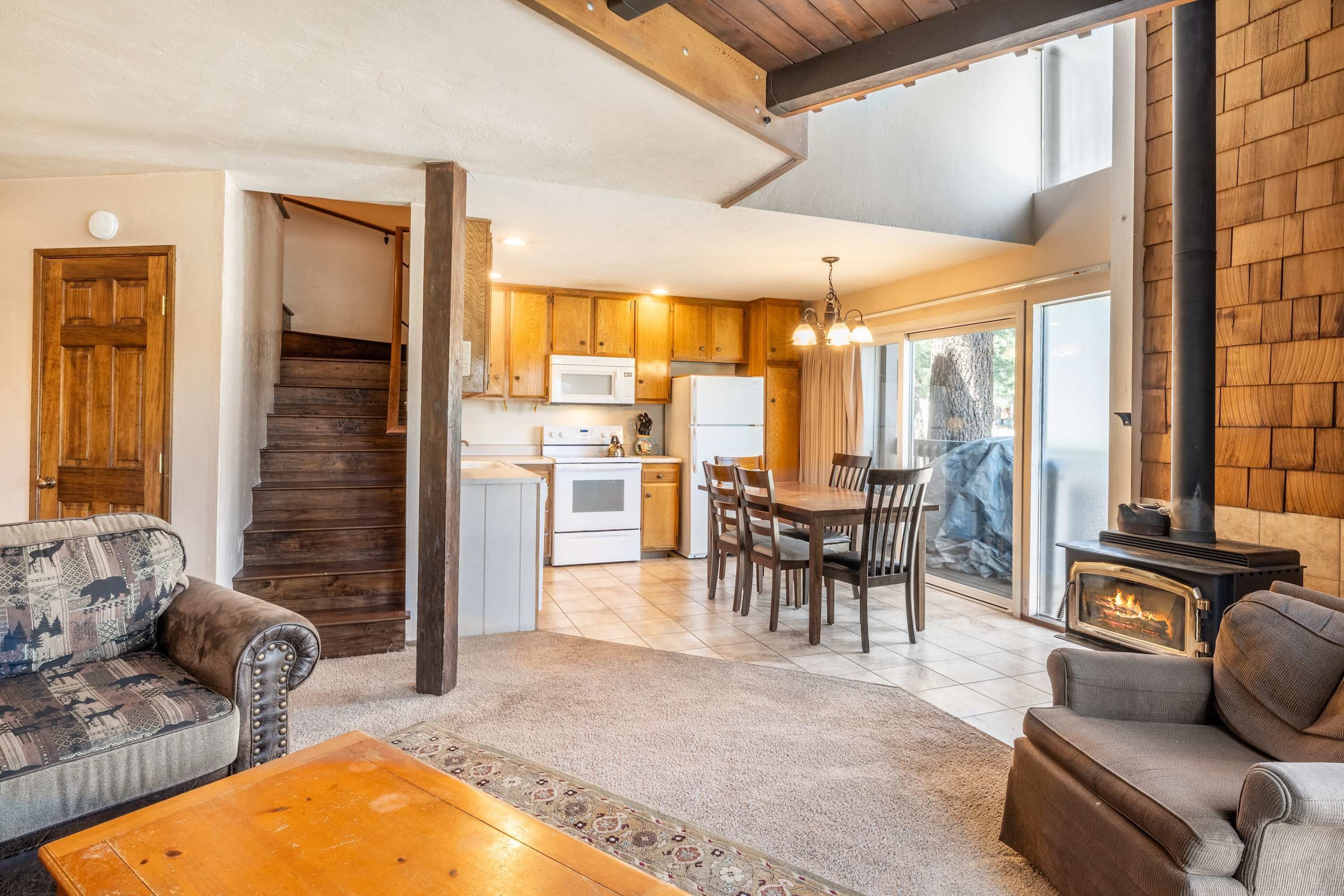 TV, fireplace, offices