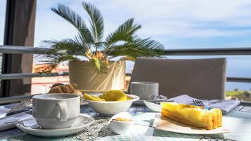 Daily buffet breakfast (EUR 22 per person)