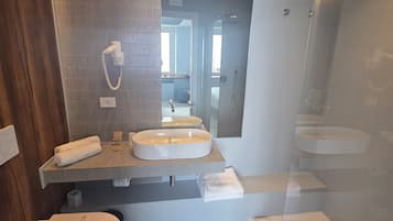 Room, Sea View | Bathroom | Shower, free toiletries, hair dryer, towels