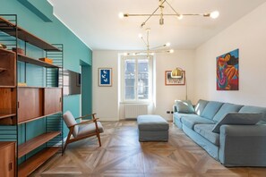 TV - Bright one bedroom Porta Venezia - Mirable PM (Milano)