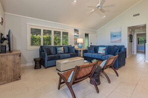 Smart TV - Maalaea Surf B1: Oceanfront Luxury on Maui’s Iconic Sugar Beach (Kihei)