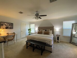 3 bedrooms, desk, iron/ironing board, travel cot