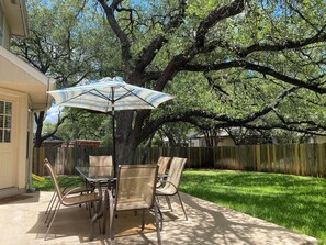 屋外ダイニングエリア