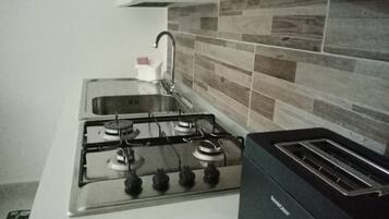 Micro-ondes, plaque de cuisson