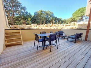 Appartement 4 personnes - 1 chambre - Vue maquis - Terrasse | Terrasse/Patio