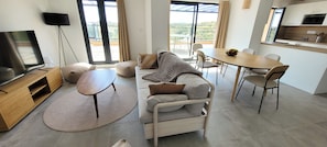 Apartment, 3 Bedrooms, Terrace, Sea View | Living area