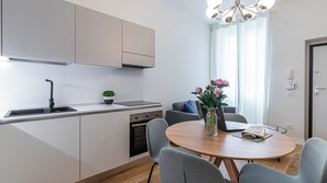 Microwave, oven, stovetop, dishwasher - Italianway Comfort - Cialdini 85 (Milano)