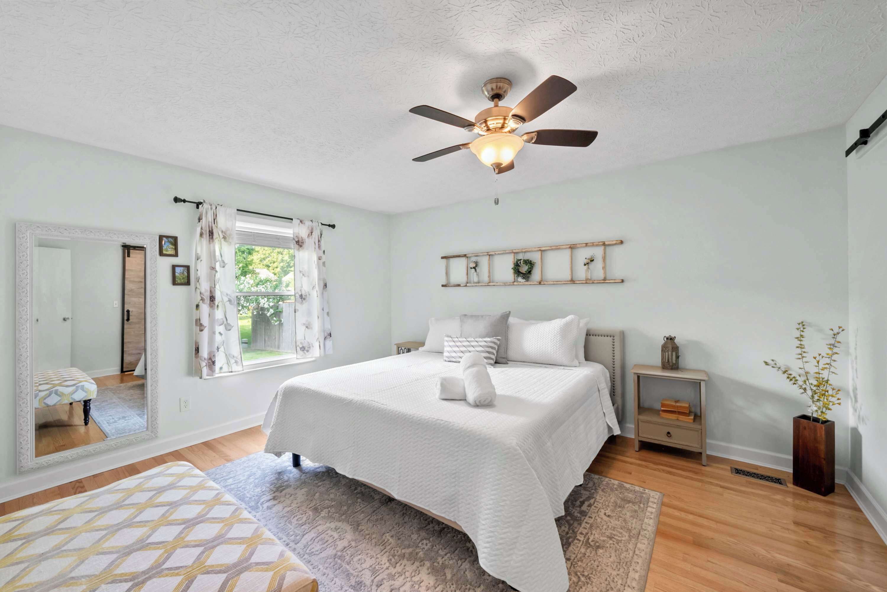 3 bedrooms, desk, iron/ironing board, WiFi