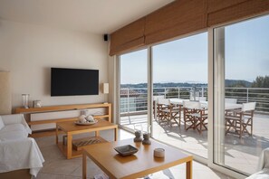 Exclusive Apartment, Mountain View | Living area | 45-inch Smart TV with cable channels, Netflix, streaming services