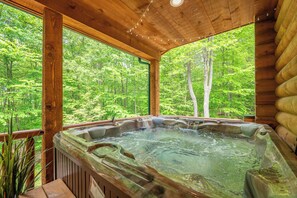 مغطس سبا خارجي