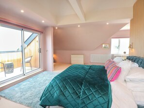 5 室のベッドルーム、客室ごとに異なる装飾、客室ごとに異なるインテリア、WiFi (無料)