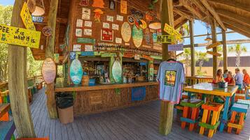 Bar (in der Unterkunft)