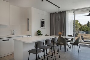 Apartamento superluxo, vista para a cidade | Cozinha privada