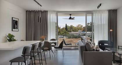 Phaedrus Living: Travertine Residences 102