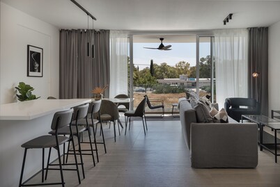 Phaedrus Living: Travertine Residences 102